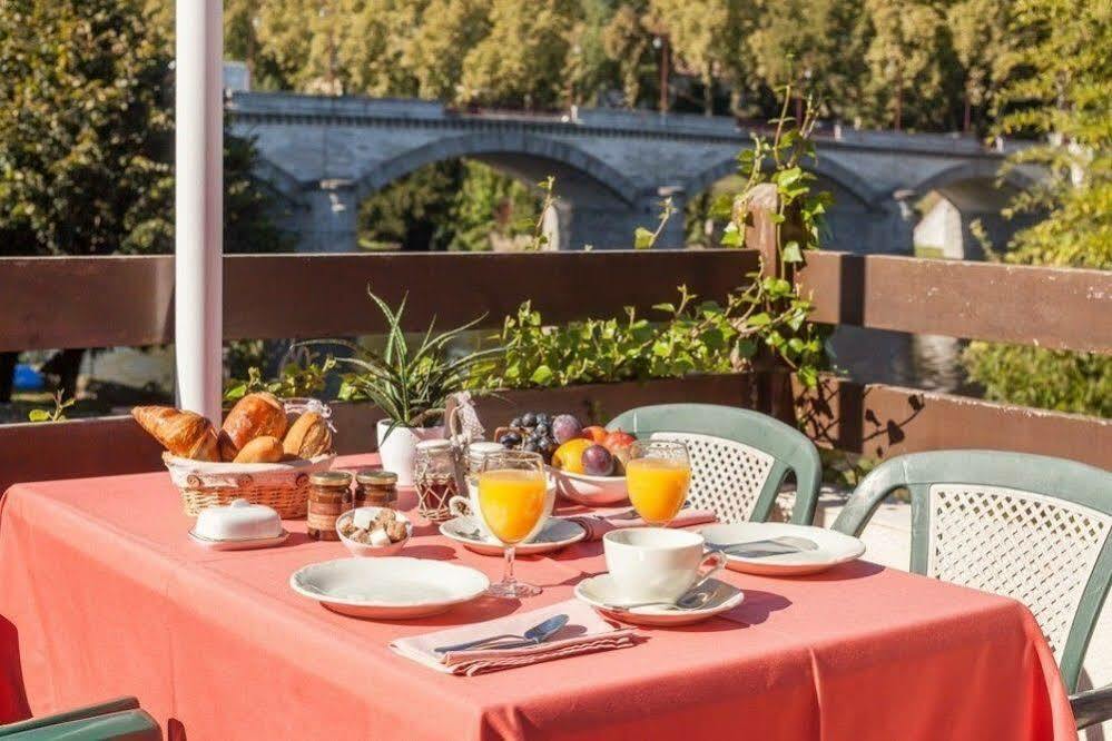 Logis Hotel Emeraude Confolens Zewnętrze zdjęcie
